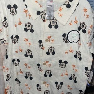 Mickey Mouse Button-Up Shirt/shorts